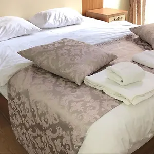 احجز هنا